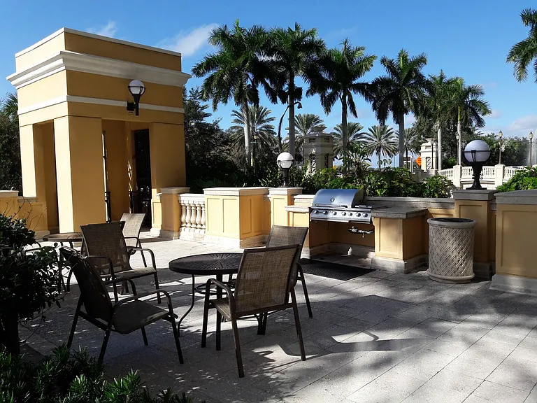 750 N Tamiami Trl #418 — Photo 30
