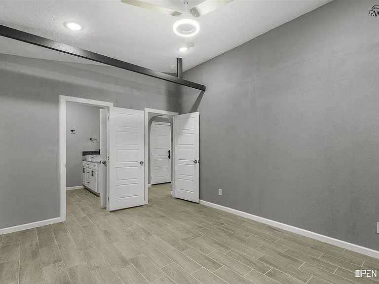 2805 Avenue I — Photo 25