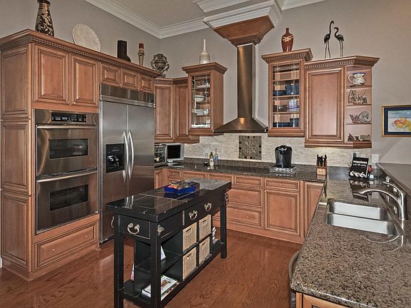 5th image of 2575 River Enclave Ln