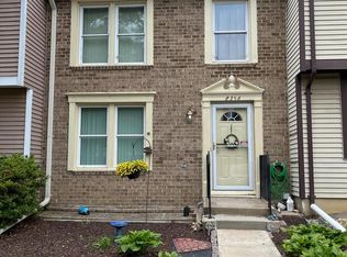 8356 Claremont Woods Dr, Alexandria, VA 22309