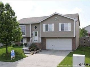 17719 J St, Omaha, NE 68135