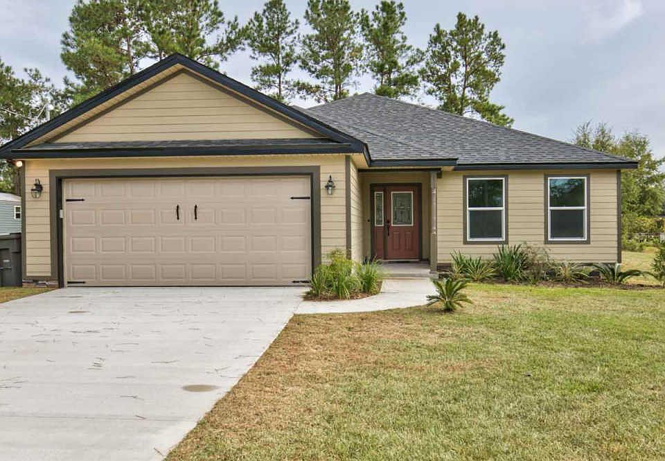1st image of 44 Pine Straw Dr