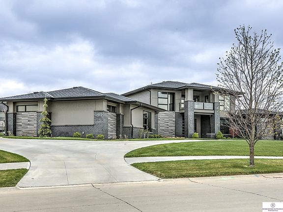 3rd image of 1616 S 218th Ave