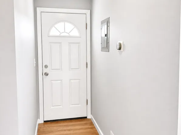 103 S 6th St Floor 1, Newark, NJ 07107