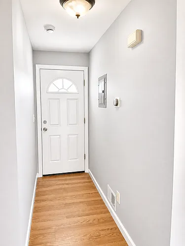 103 S 6th St #1 Photo 1