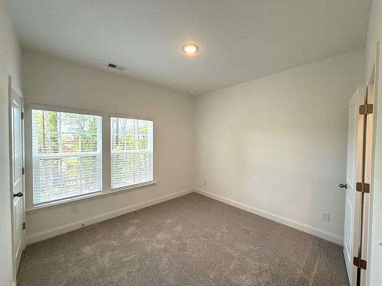 3220 Butler Hill Dr — Photo 7