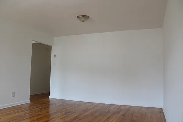 Rented by Compass | media 28