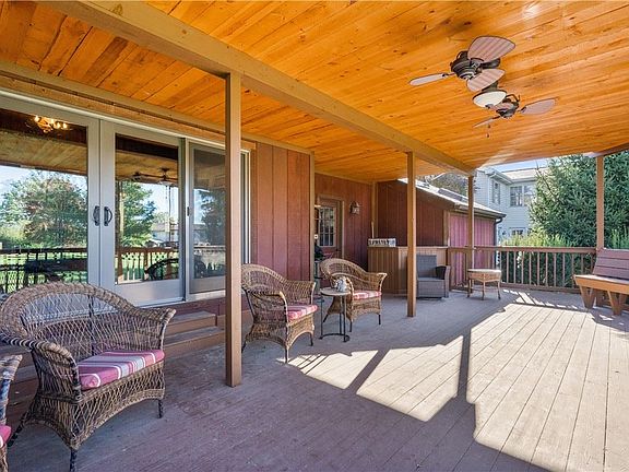4th image of 99 Saint Andrews Dr