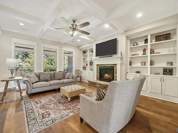 3rd image of 103 Mincie Dr