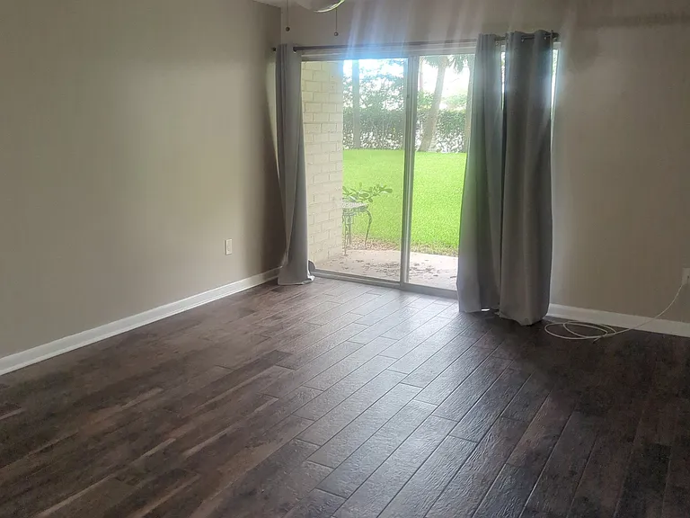 3325 Bayshore Blvd #F12 — Photo 1