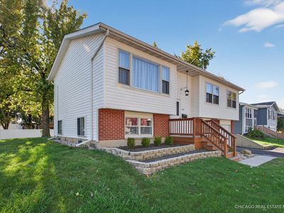 2211 Birchwood Pkwy, Woodridge, IL, 60517