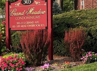 109A Meadowbrook Rd #3, Englewood, NJ 07631