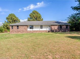 2110 Rodeo Arena Rd, Lavaca, AR 72941