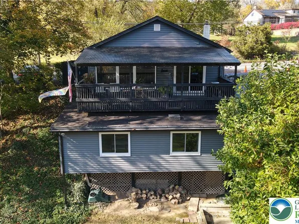 2425 N Delaware Dr, Easton, PA 18040