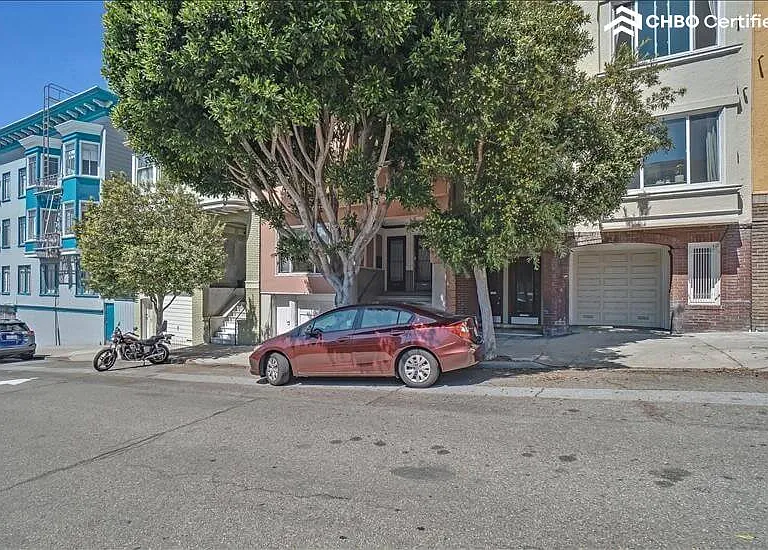 1372 Broadway — Photo 20