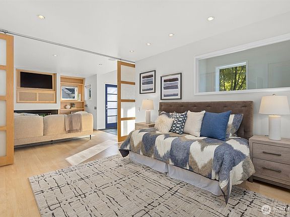 5th image of 5760 25th Avenue NE