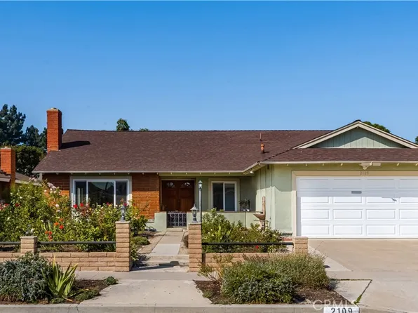 2109 Pearwood Ln, Santa Ana, CA 92705