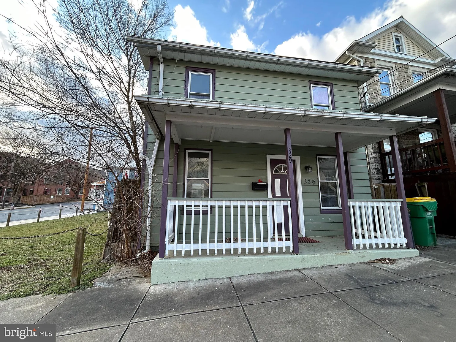 329 S Maple Ave photo 1