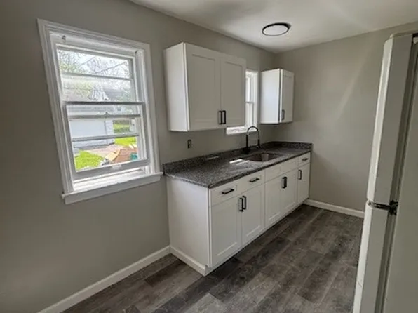 21600 Franklin Rd, Maple Heights, OH 44137