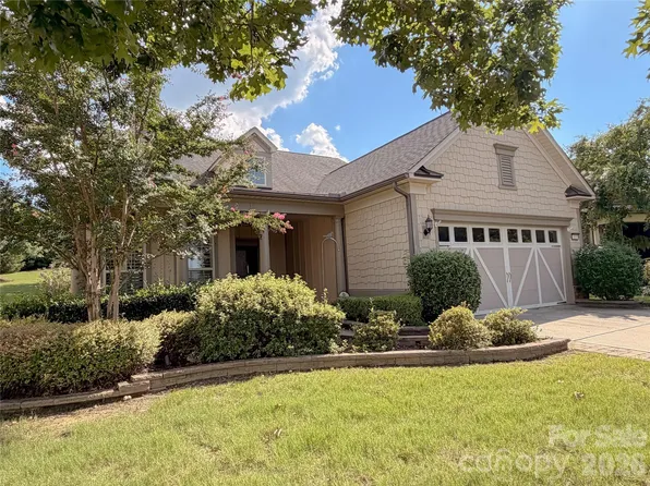 313 Harvest Valley Ln, Fort Mill, SC 29715