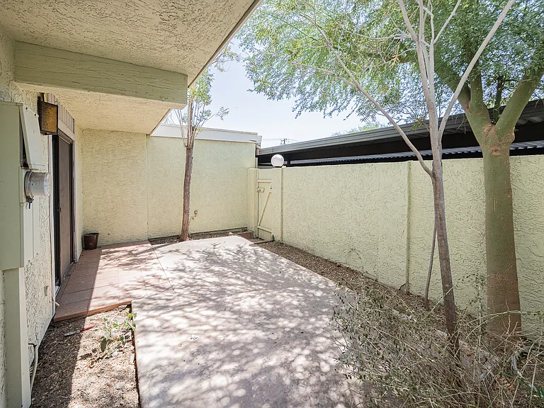 4710 N 10th Pl — Photo 27