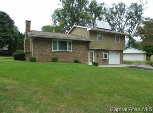 1279 Willow Ln, Galesburg, IL