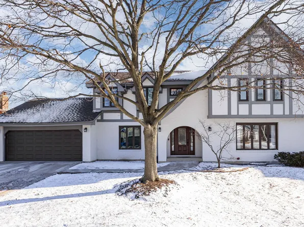 6209 Sleepy Hollow Ln, Lisle, IL 60532