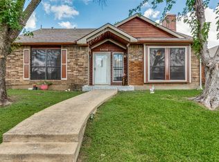 3936 O'B Crowe Dr, Dallas, TX 75227
