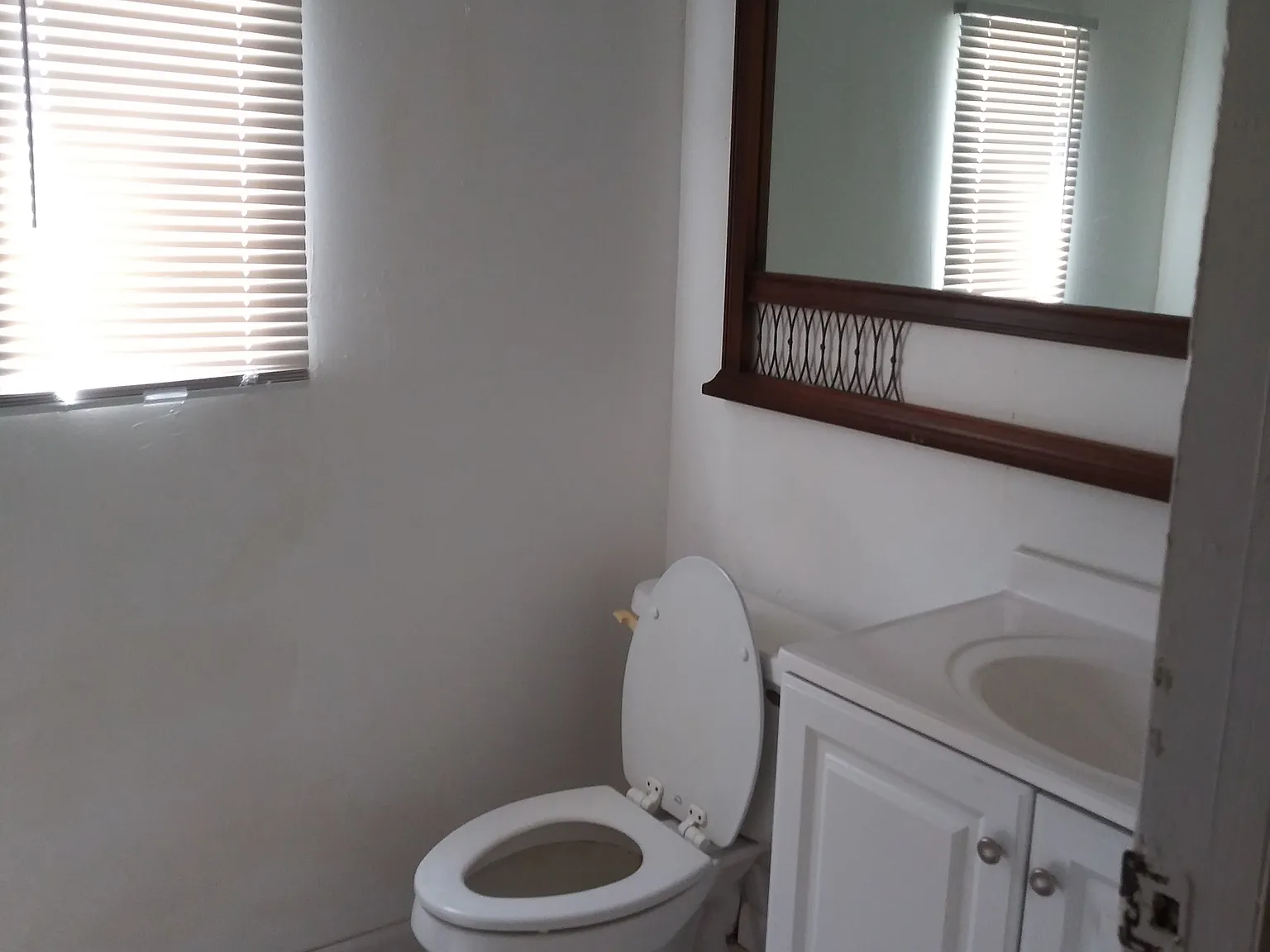 2 bed, 1000 sqft, $1,680 — Photo 4