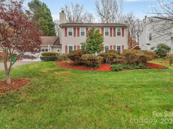 6918 Loretta Pl, Charlotte, NC 28215