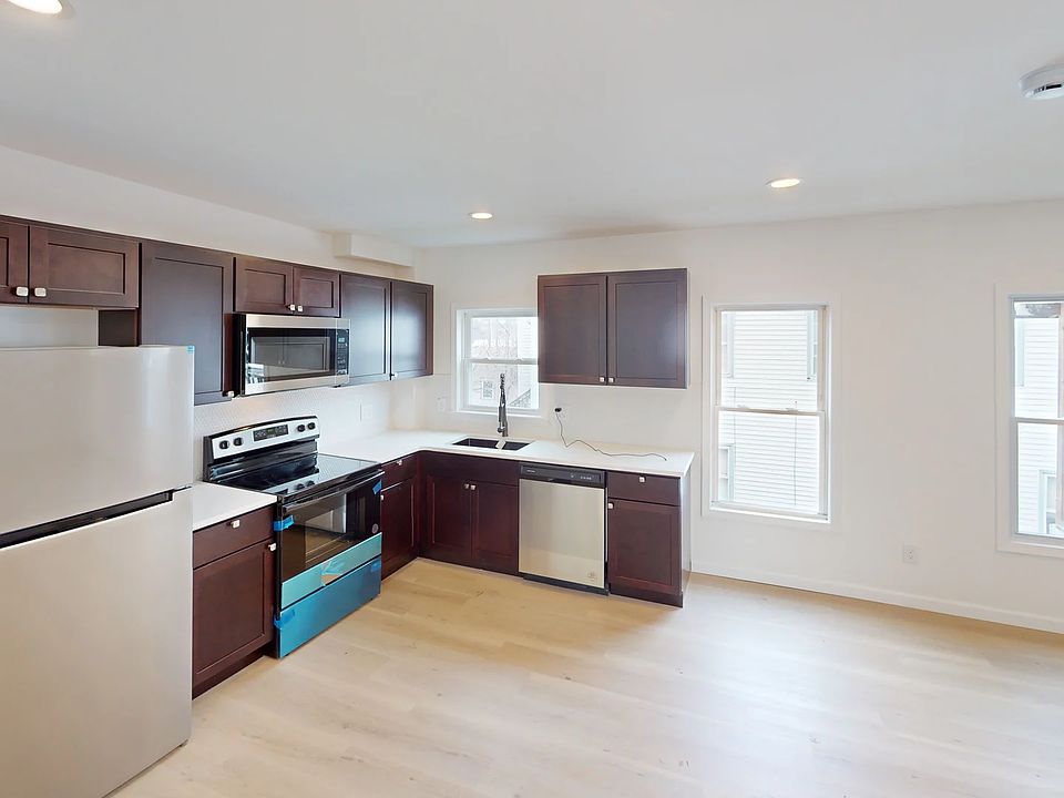 1st image of 22 Clifton St #4