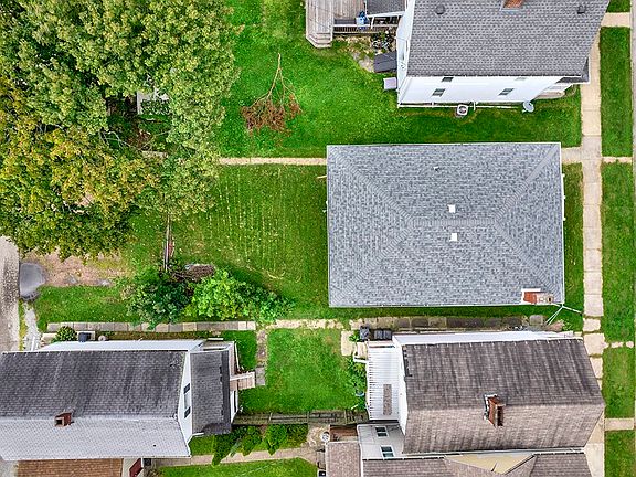 3rd image of 524 Chestnut St