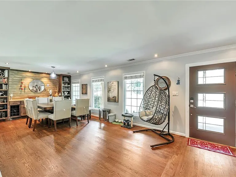 1651 Murdock Rd — Photo 4