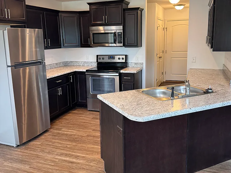 276 W Picardy St — Photo 3