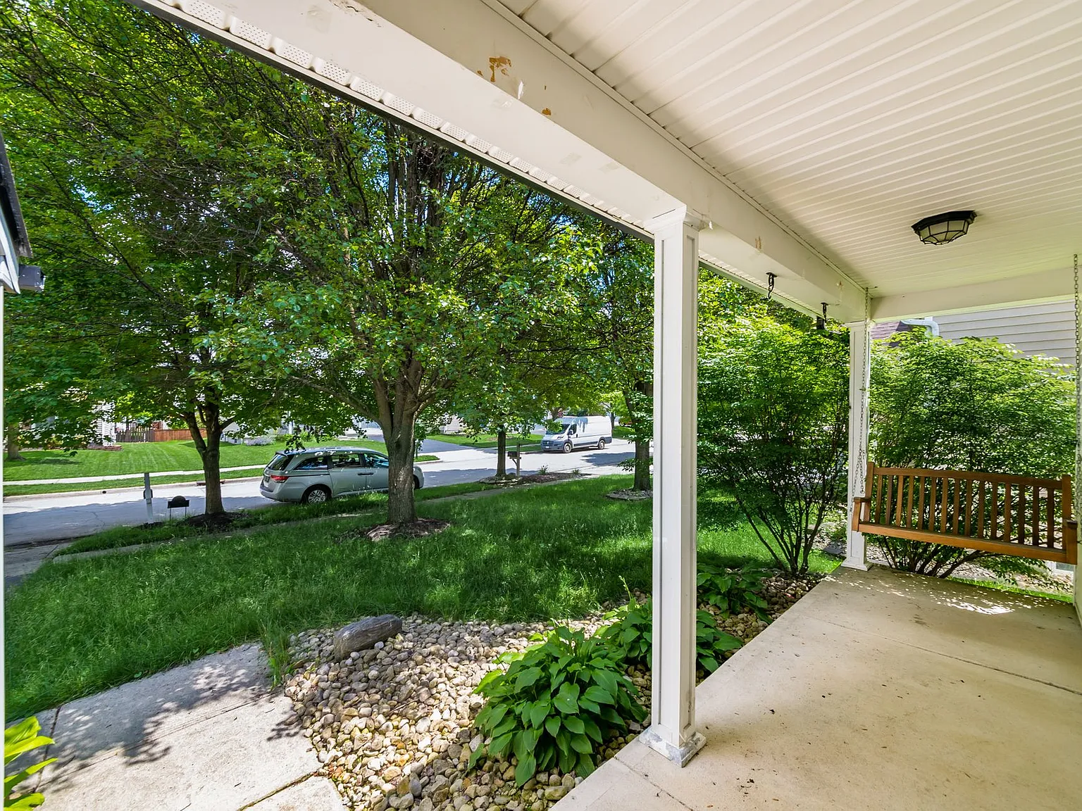 8607 Clover Glade Dr — Photo 4