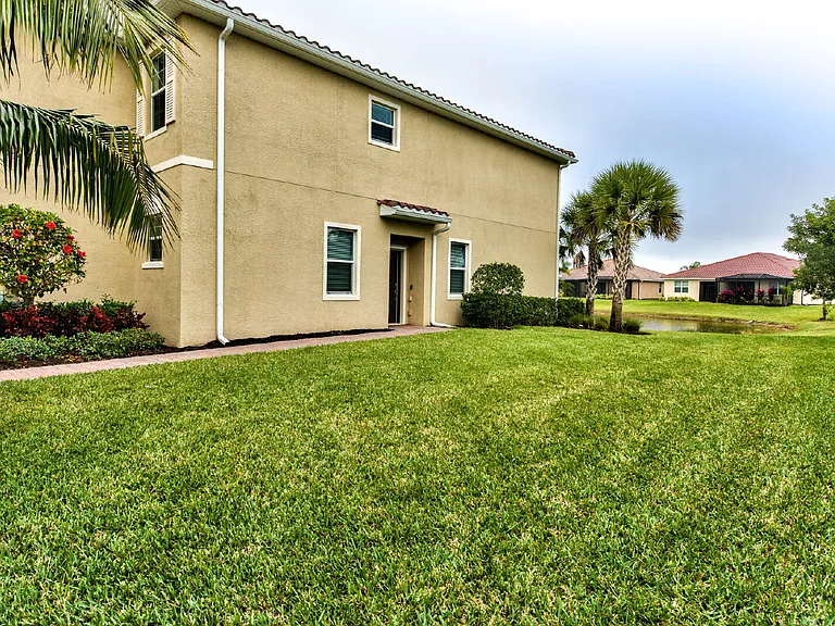 2612 Blossom Way — Photo 33