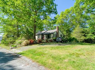 1 Pryer Dr, Bourne, MA 02532
