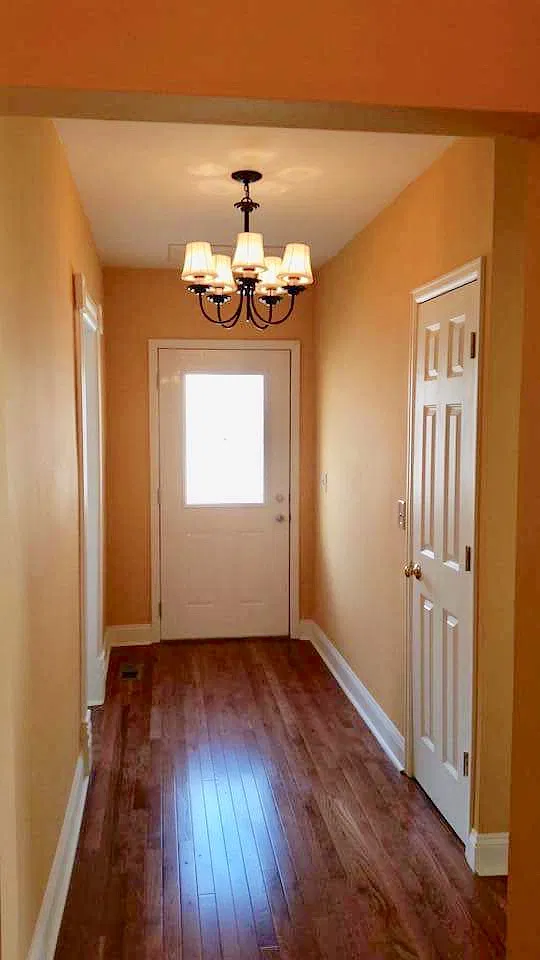 3 bed, 1875 sqft, $1,200 — Photo 2