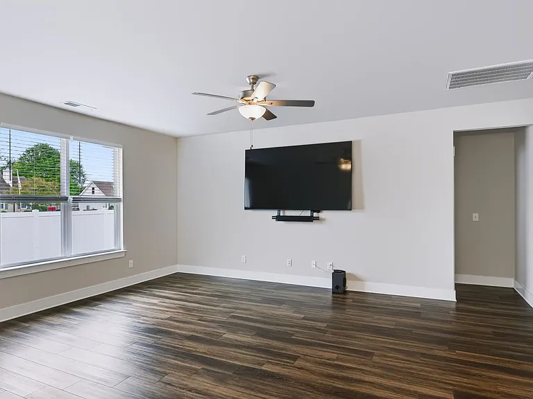 213 Snapdragon Dr — Photo 11