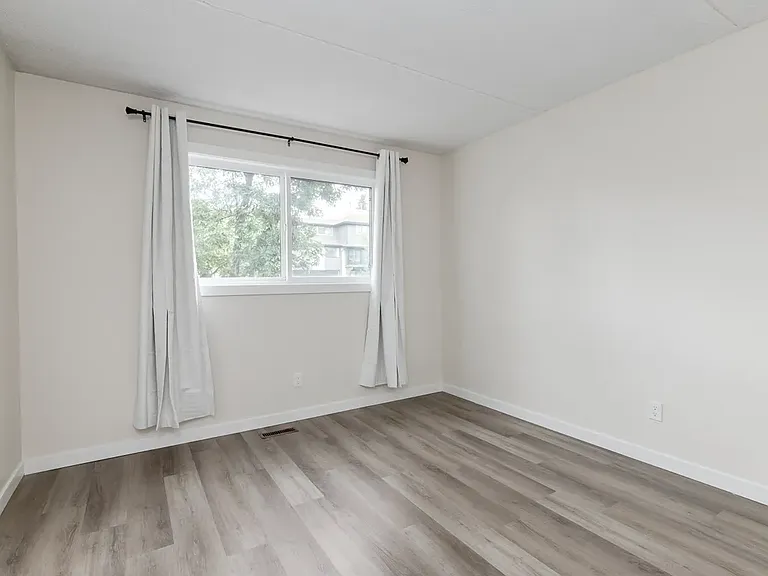 739 Bracewood Dr SW — Photo 79