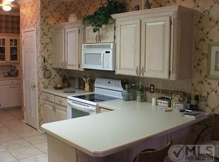 8920 Woodlawn Dr, Granbury, TX 76049
