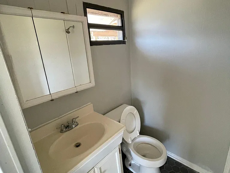 60 Circle Dr — Photo 21