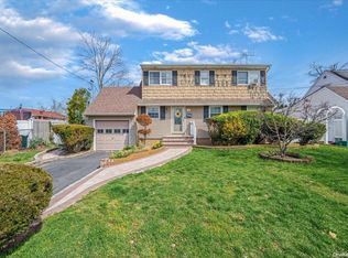 1679 Webster Ave, Merrick, NY 11566