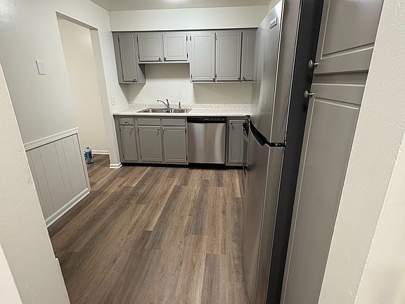 2nd image of 660 56th St SE #5