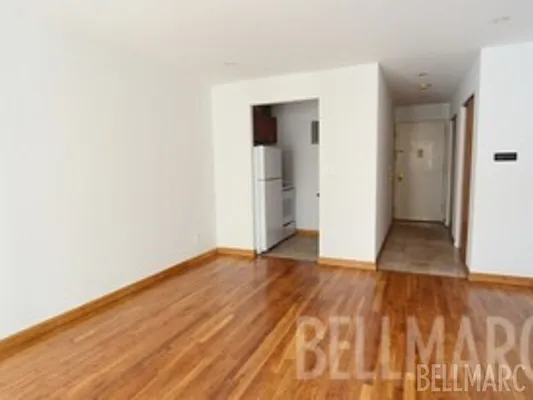 Rented by Bellmarc Realty | media 16