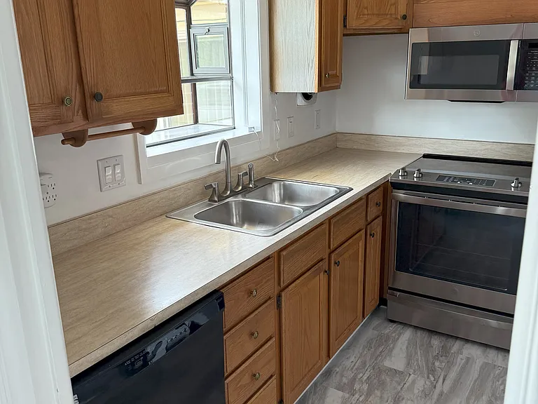 9128 Huron Ave — Photo 10