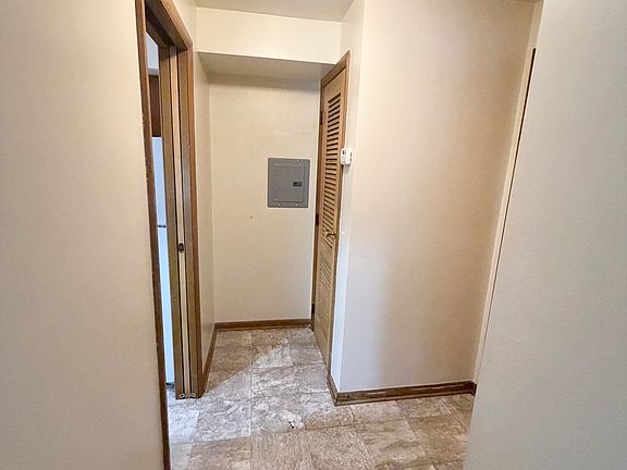 2nd image of 242 Noble Ave #105