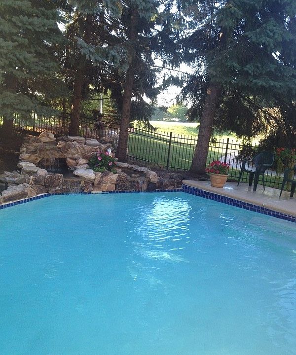 1st image of 978 McDonald Dr