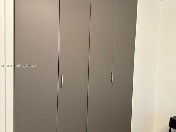4th image of 2624 NE 30th Pl #101B