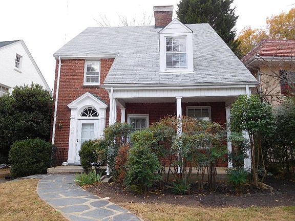 3rd image of 140 Virginia Ave